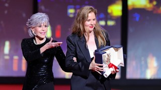 Watch Jane Fonda Hilariously Chuck Palme d’Or Certificate at Winner Justine Triet, Who Forgot to Take It  (Video)